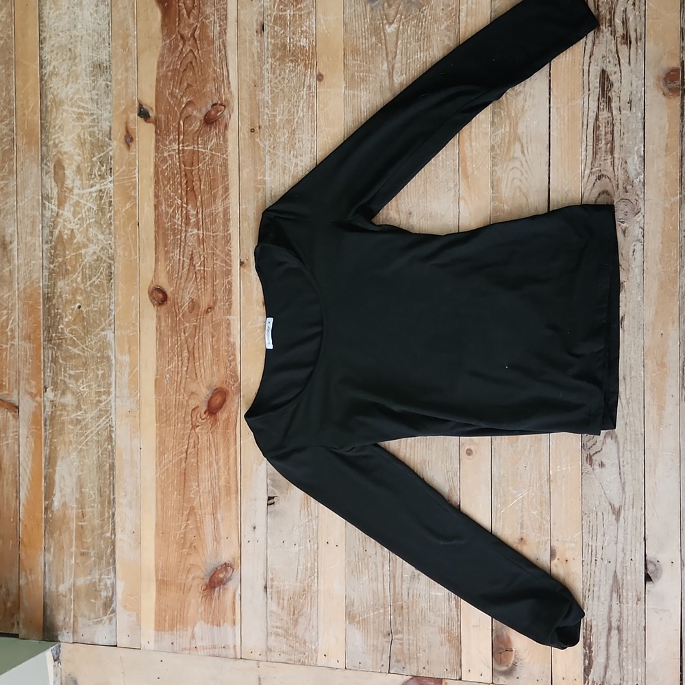 Black athletic type long sleeve